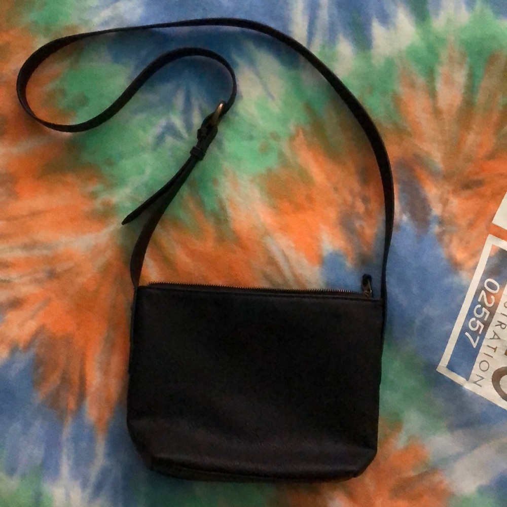 Universal Thread Black Crossbody